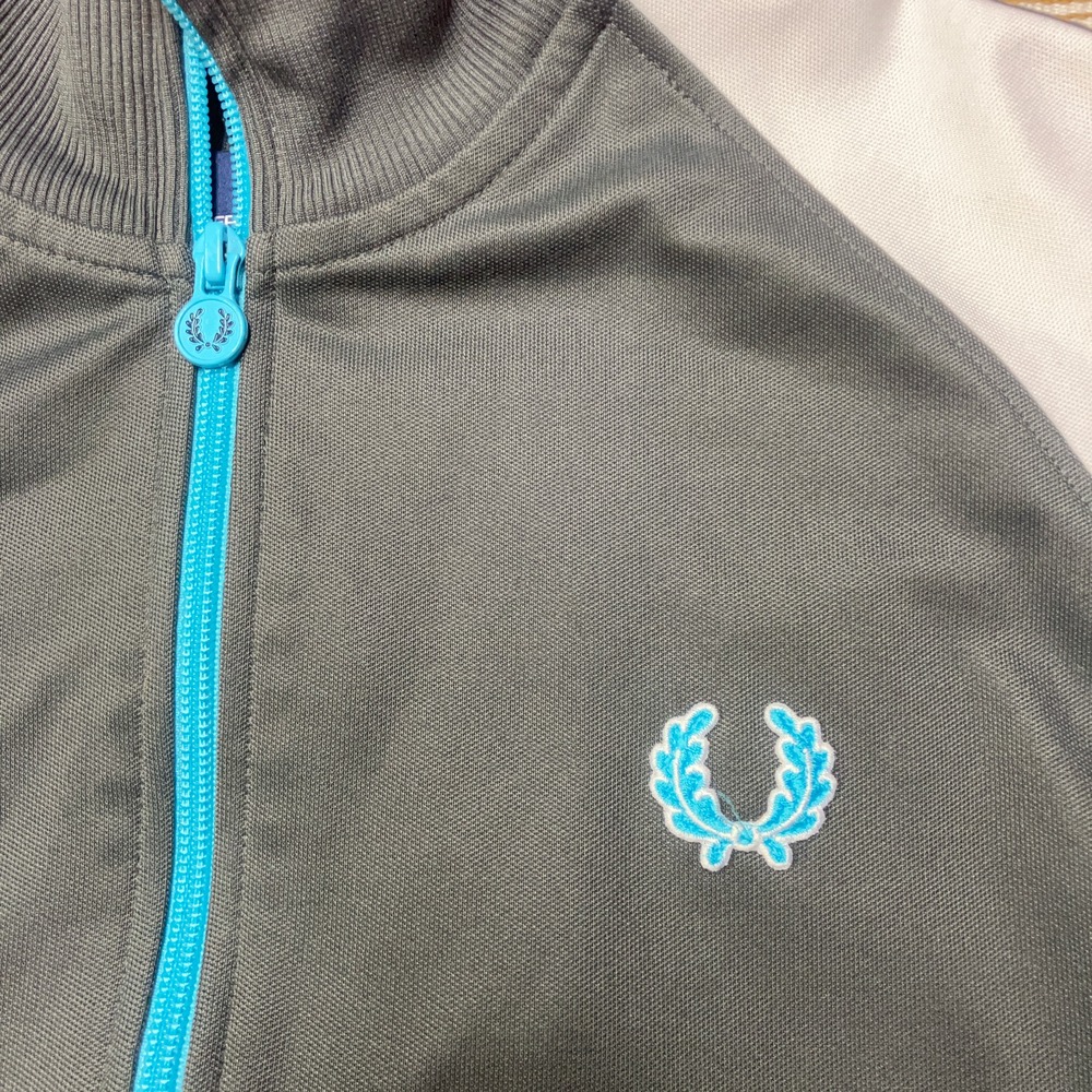 VTG Fred Perry Track Jacket Men's M Grey White Blue Crest Logo Made in Portugal - Picture 2 of 7